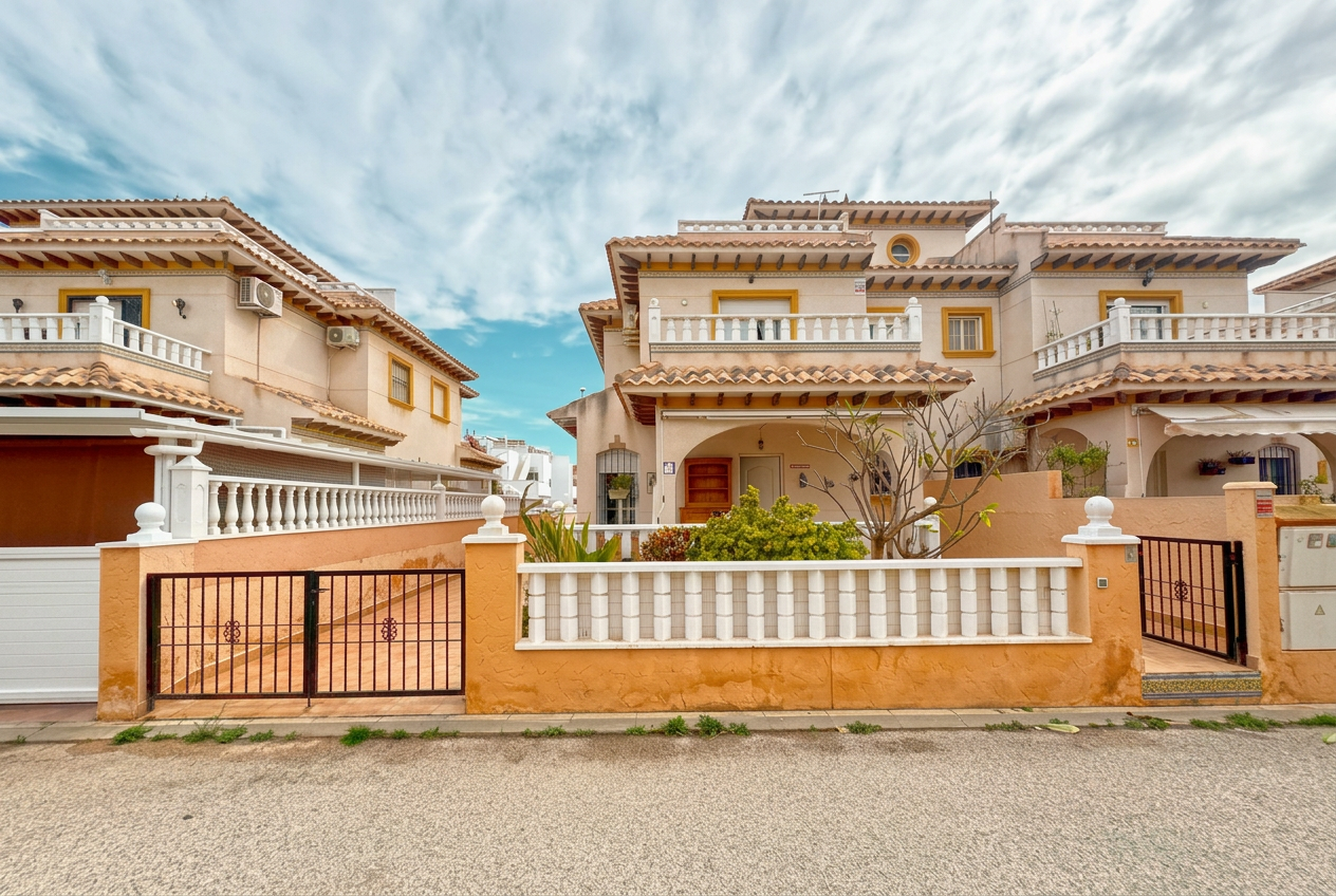 Townhouse sold in Lomas de Cabo Roig