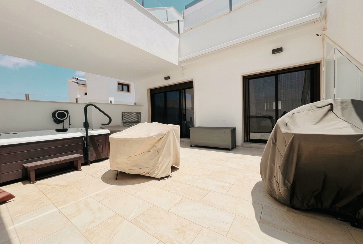 Ground-floor apartment sold in Punta Prima