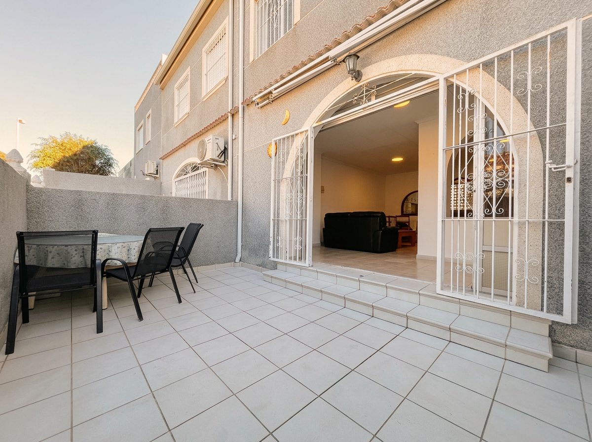 Ground-floor apartment sold by MOVR in Torrevieja for €175,000